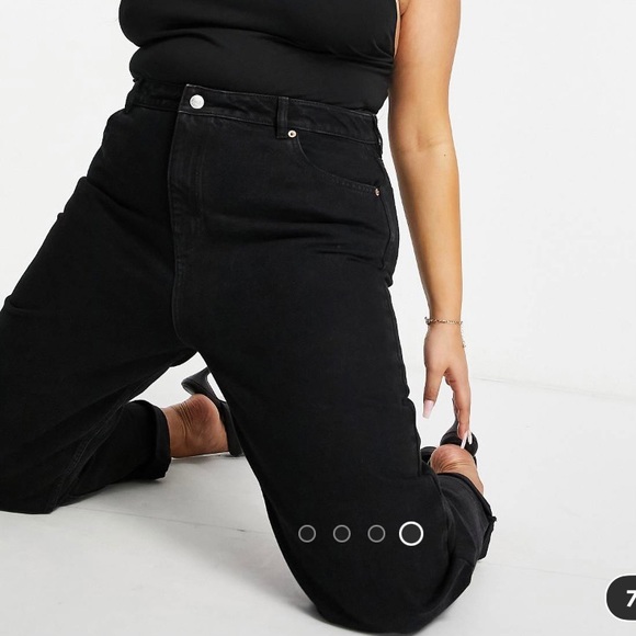 ASOS Black High Waisted Plus Size Mom Jeans - Picture 4 of 9